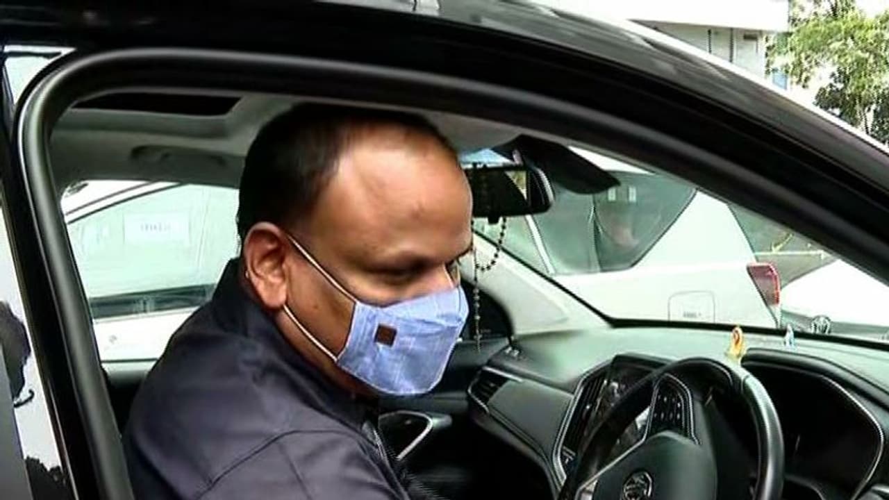 സന്തോഷ് ഈപ്പന്റെ ജാമ്യം റദ്ദാക്കണമെന്ന് ഇഡി ഹര്ജി, നോട്ടീസ് അയച്ച് ഹൈക്കോടതി സന്തോഷ് ഈപ്പന്റെ ജാമ്യം റദ്ദാക്കണമെന്ന് ഇഡി ഹര്ജി, നോട്ടീസ് അയച്ച് ഹൈക്കോടതി