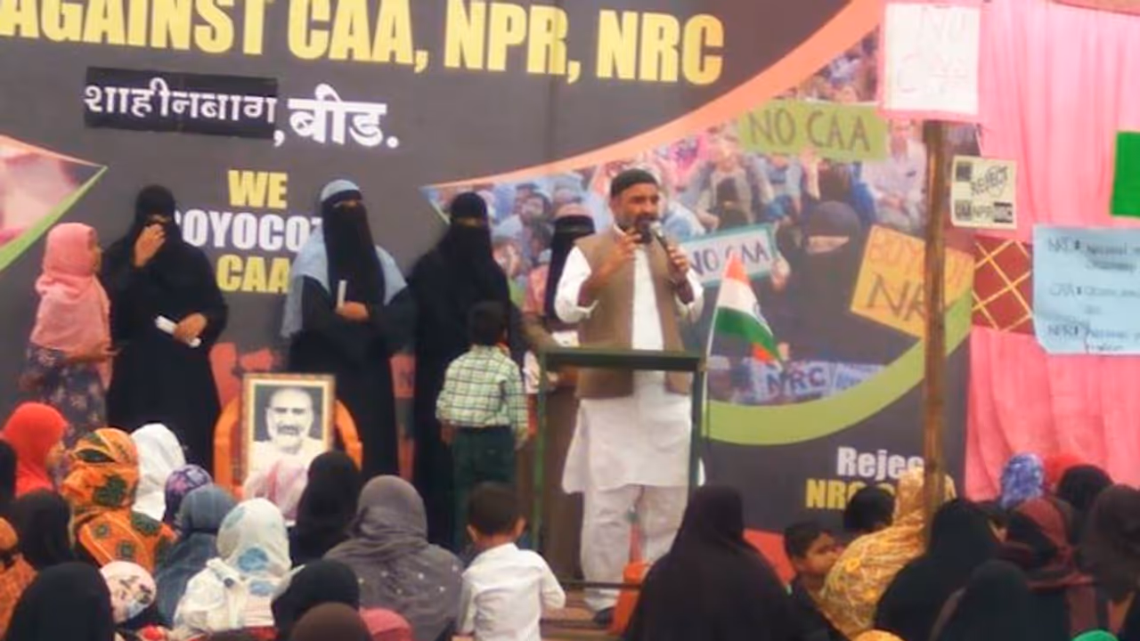 Mathura Namaz row: New twist in case, photos show accused was part of anti CAA stir