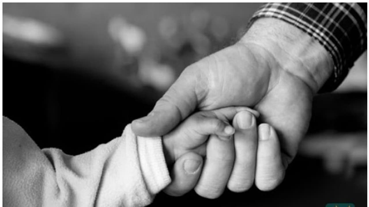 സ്നേഹപൂർവം പദ്ധതി: അച്ഛനോ അമ്മയോ നഷ്ടപ്പെട്ട നിർദ്ധന വിദ്യാർത്ഥികൾക്ക് ധനസഹായം; ഡിസംബർ 15 നകം അപേക്ഷ സ്നേഹപൂർവം പദ്ധതി: അച്ഛനോ അമ്മയോ നഷ്ടപ്പെട്ട നിർദ്ധന വിദ്യാർത്ഥികൾക്ക് ധനസഹായം; ഡിസംബർ 15 നകം അപേക്ഷ