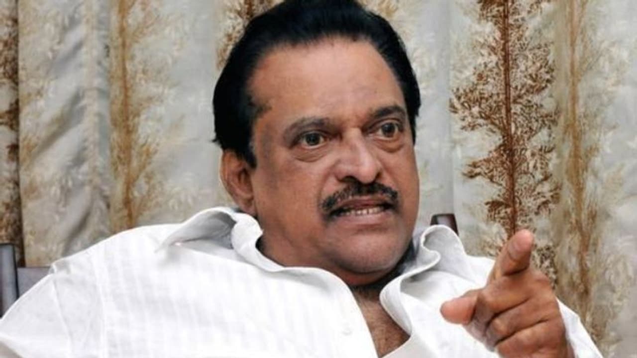 ജെ സി ഡാനിയേല് പുരസ്കാരം സംവിധായകന് ഹരിഹരന് ജെ സി ഡാനിയേല് പുരസ്കാരം സംവിധായകന് ഹരിഹരന്