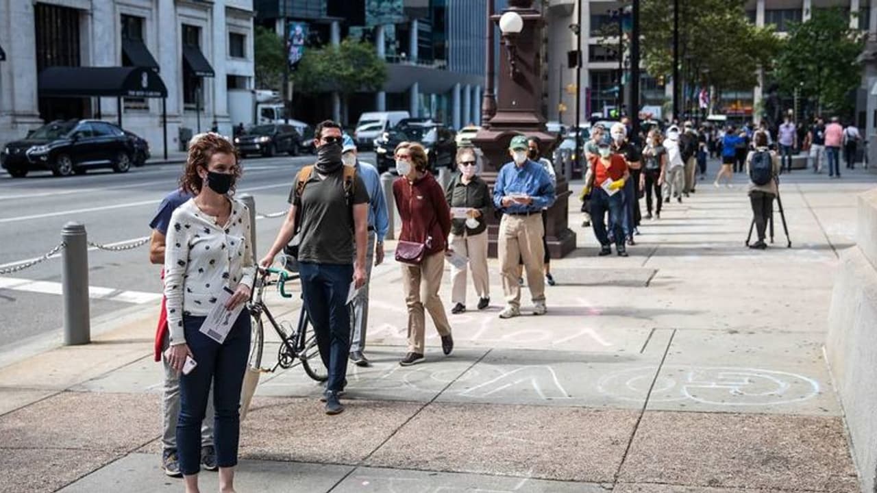 மிரண்டு போய் கிடைக்கும் அமெரிக்கா... தேர்தல் நாளில் 93,000 பேருக்கு கொரோனா பாதிப்பு..! மிரண்டு போய் கிடைக்கும் அமெரிக்கா... தேர்தல் நாளில் 93,000 பேருக்கு கொரோனா பாதிப்பு..!