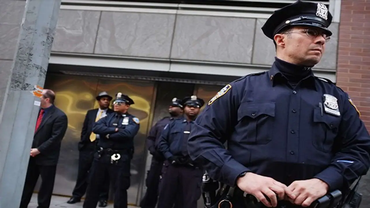 अमेरिका चुनाव नतीजों के बाद हिंसा की आशंका, बढ़ाई गई व्हाइट हाउस समेत तमाम प्रमुख स्थानों की सुरक्षा अमेरिका चुनाव नतीजों के बाद हिंसा की आशंका, बढ़ाई गई व्हाइट हाउस समेत तमाम प्रमुख स्थानों की सुरक्षा