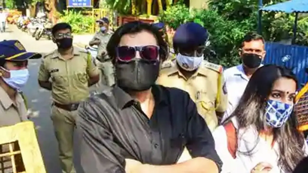 അർണബിനെതിരായ കേസില്‍ സംസ്ഥാന സർക്കാരിനും ഹൈക്കോടതിക്കുമെതിരെ സുപ്രീംകോടതി