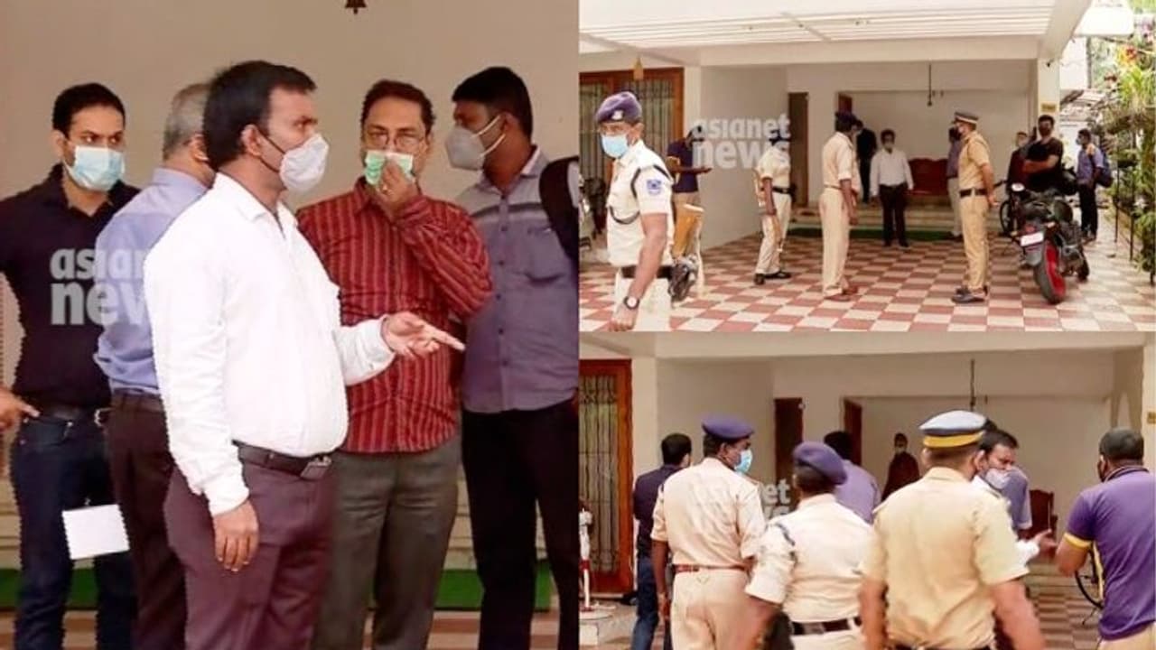 അനൂപ് മുഹമ്മദിന്റെ പേരിലുള്ള എടിഎം കാർഡിനെ ചൊല്ലി ഇഡിയുമായി തർക്കം, ബിനീഷിന്റെ വീട്ടിൽ അഭിഭാഷകനെത്തി അനൂപ് മുഹമ്മദിന്റെ പേരിലുള്ള എടിഎം കാർഡിനെ ചൊല്ലി ഇഡിയുമായി തർക്കം, ബിനീഷിന്റെ വീട്ടിൽ അഭിഭാഷകനെത്തി