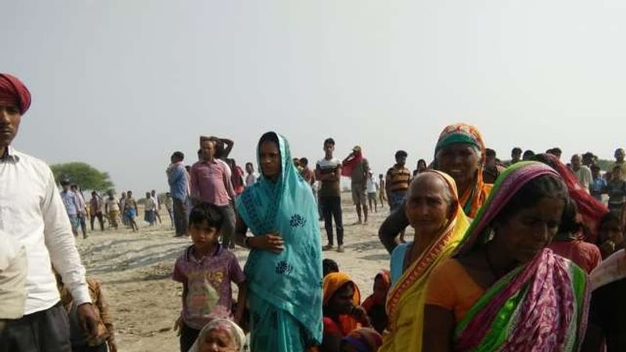 बिहार में नाव पलटी, 30 लोग लापता, सवार थे 60 से अधिक लोग,नदी पार खेतों में बुआई करने जा रहे थे सभी