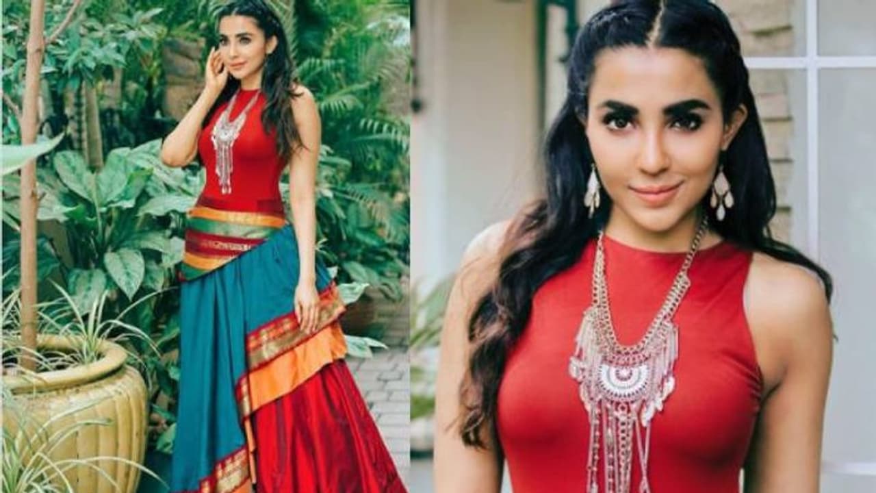 'ഇത് എന്‍റെ സ്വന്തം സ്റ്റൈല്‍'; ക്ലാസിക് ട്രെന്‍ഡി ലെഹങ്കയില്‍ പാര്‍വതി നായര്‍