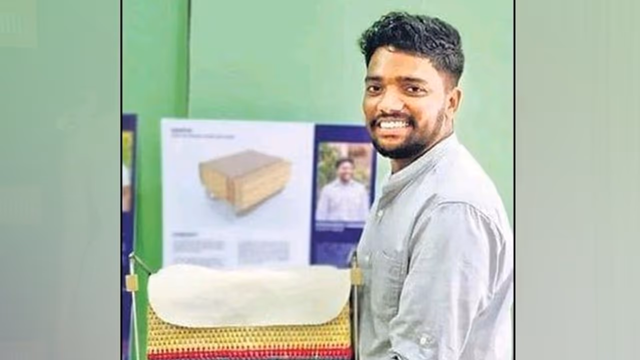 Here’s a schoolbag that can turn into a desk!