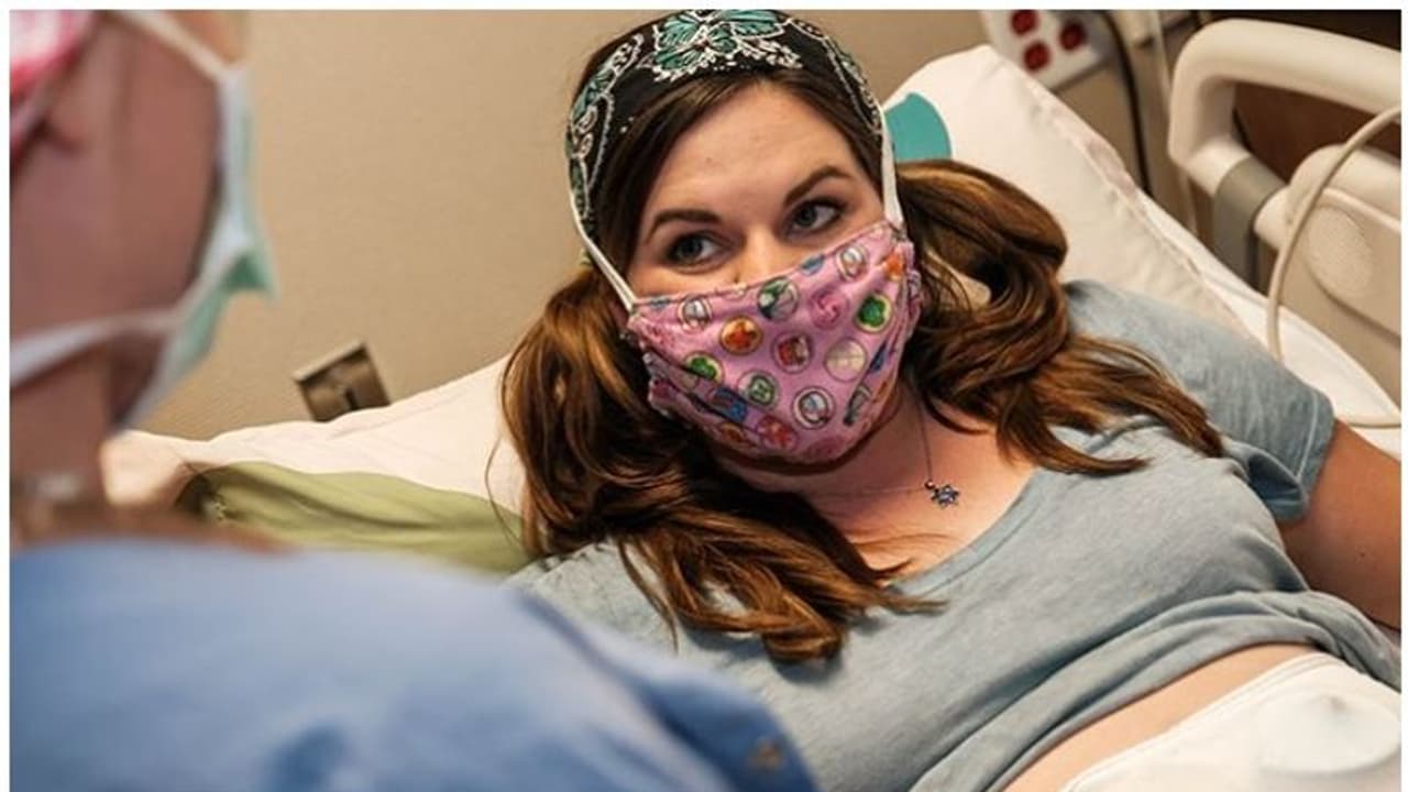 പ്രസവ സമയത്ത് ഗര്‍ഭിണികള്‍ ഫേസ് മാസ്‌ക് ധരിക്കണമെന്ന നിര്‍ദേശം പിന്‍വലിക്കാനൊരുങ്ങി ഫ്രാന്‍സ്