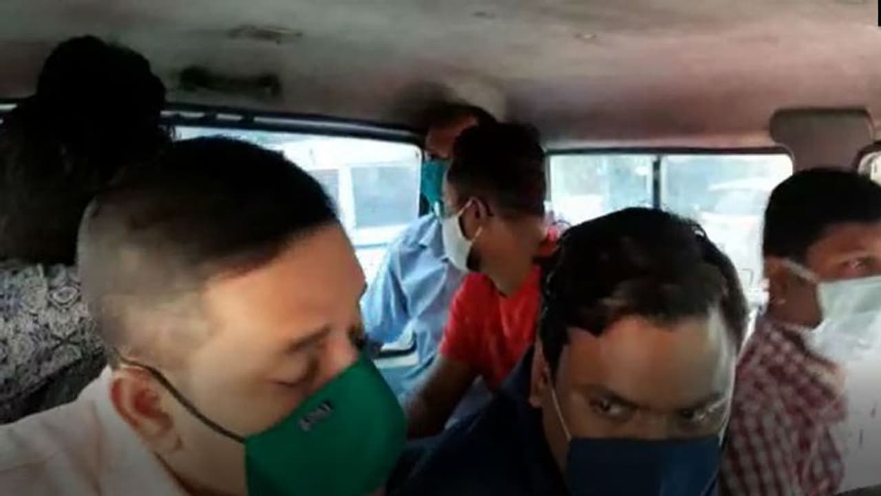 আন্তর্জাতিক কল সেন্টার খুলে বিদেশিদের সঙ্গে কোটি টাকার প্রতারণা, সল্টলেকে ৪ জনকে গ্রেফতার করল পুলিশ