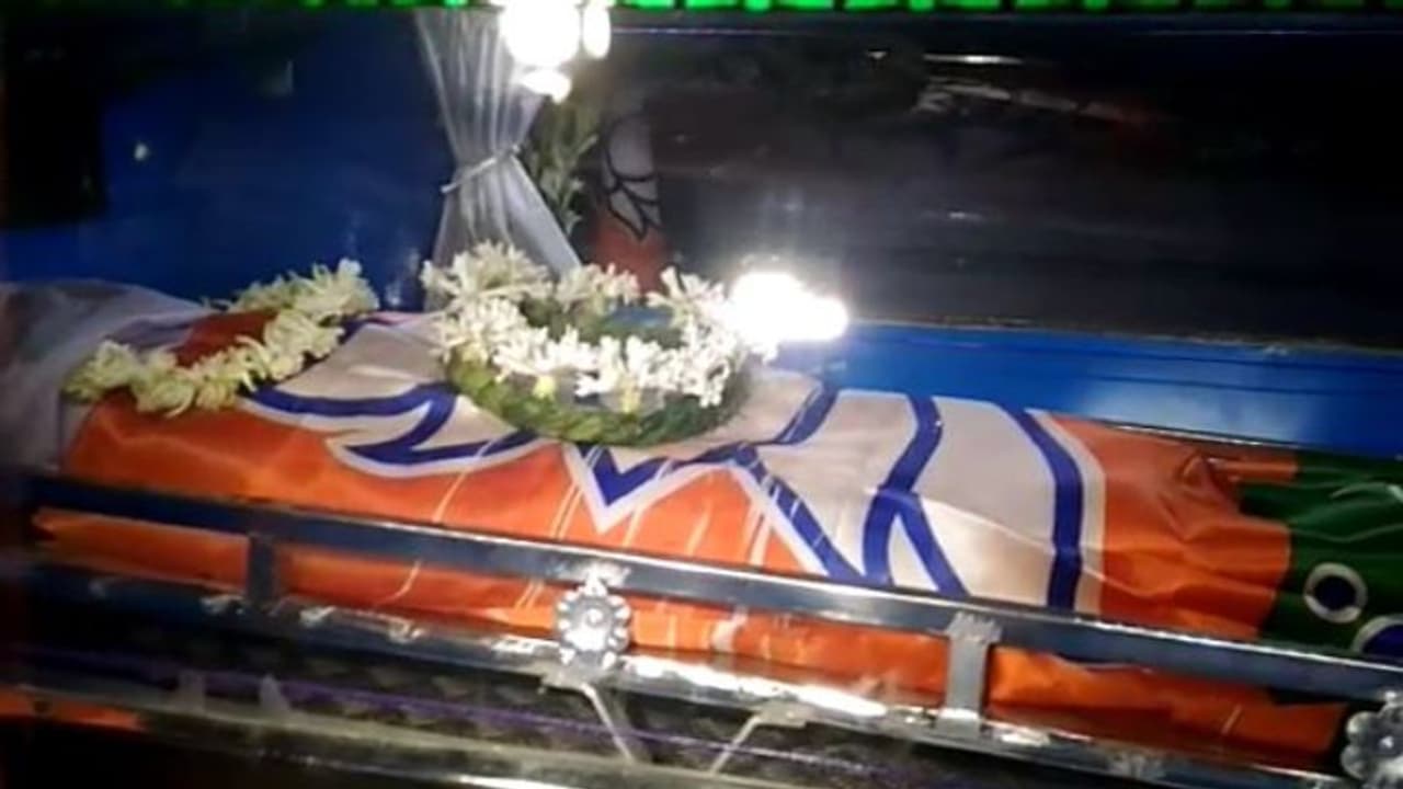 BJP worker Madan Ghorai’s body handed over to family BJP worker Madan Ghorai’s body handed over to family