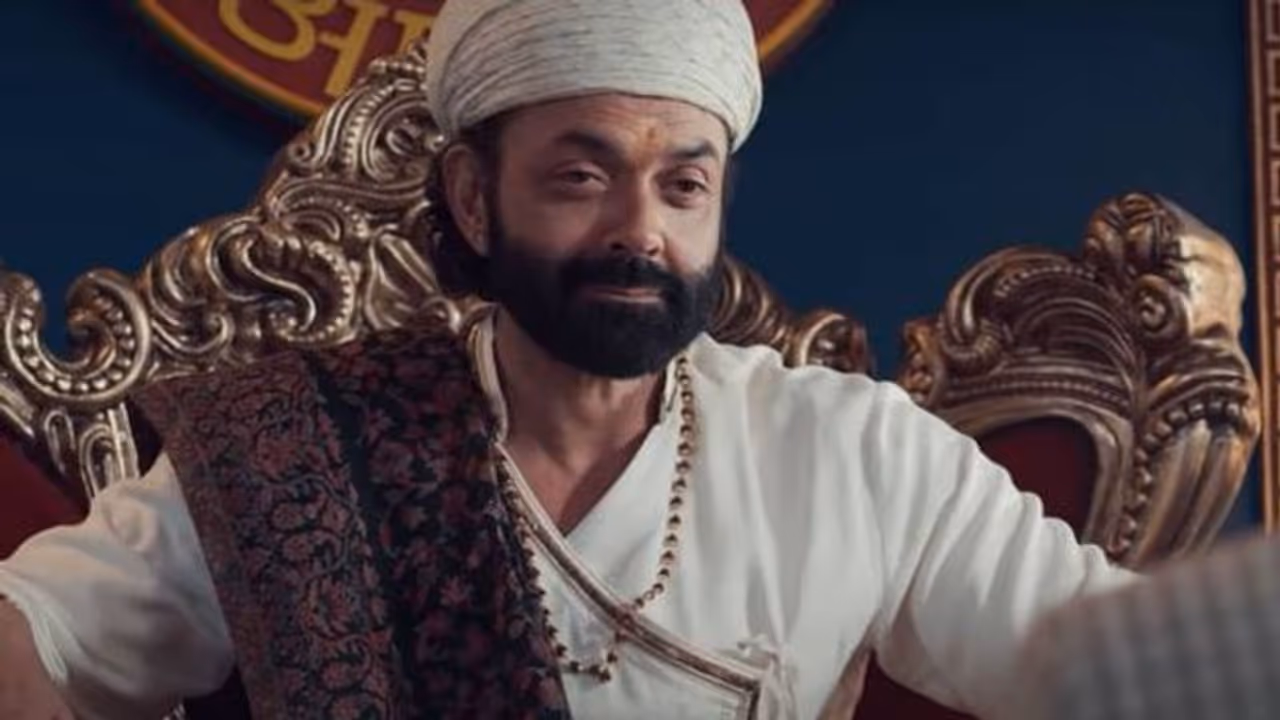 आश्रम 2 को लेकर बढ़ते विवाद पर प्रकाश झा ने दिया करणी सेना को जवाब, नेगेटिव इमेज को लेकर कही ये बात