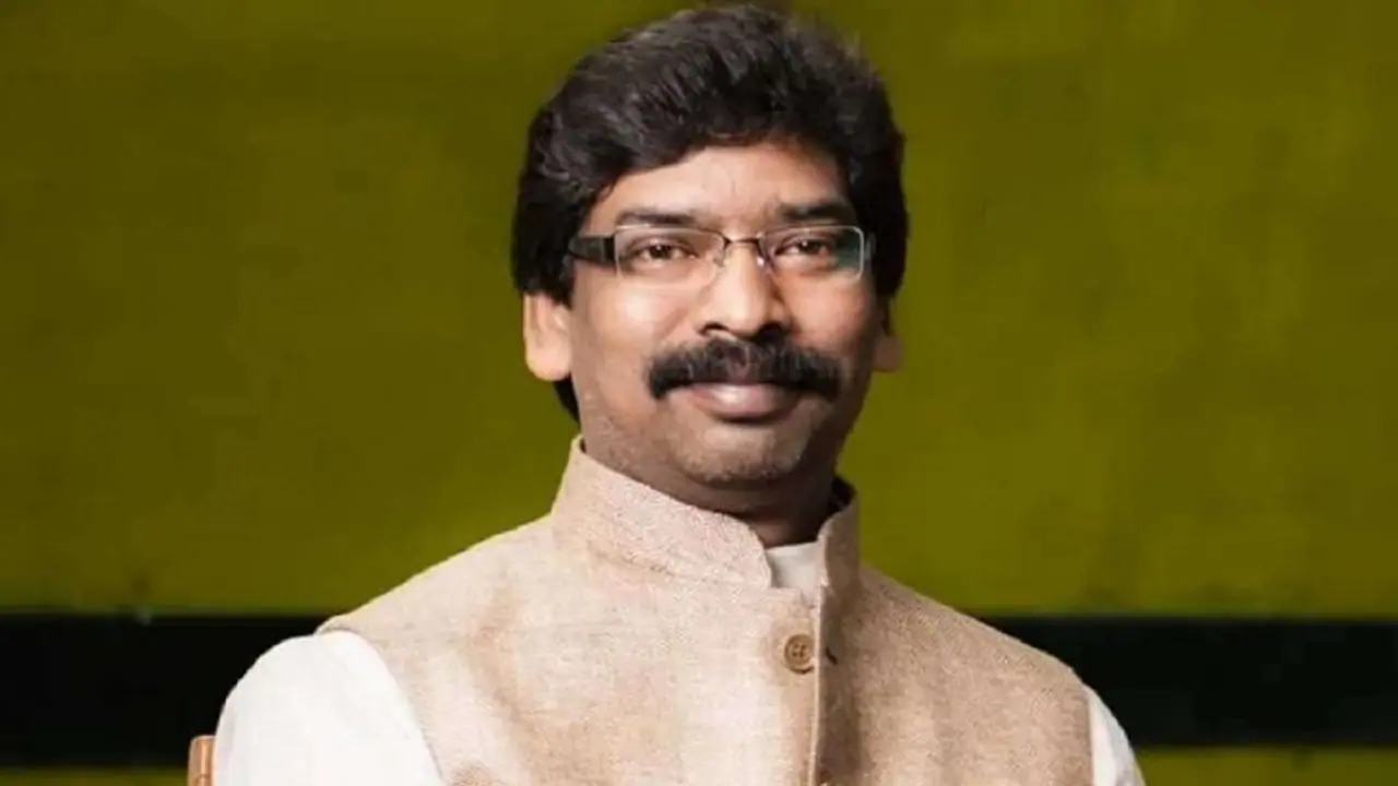 எம்எல்ஏ பதவியில் இருந்து ஹேமந்த் சோரன் தகுதி நீக்கம்… அறிவித்தது தேர்தல் ஆணையம்!!