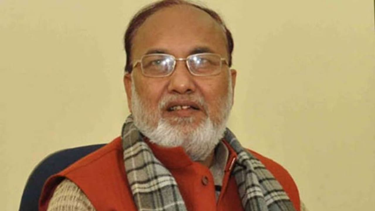 तीसरे फेज में ध्रुवीकरण की राजनीति, RJD मुस्लिम नेता ने गुजरात का जिक्र किया; PM मोदी पर साधा निशाना तीसरे फेज में ध्रुवीकरण की राजनीति, RJD मुस्लिम नेता ने गुजरात का जिक्र किया; PM मोदी पर साधा निशाना