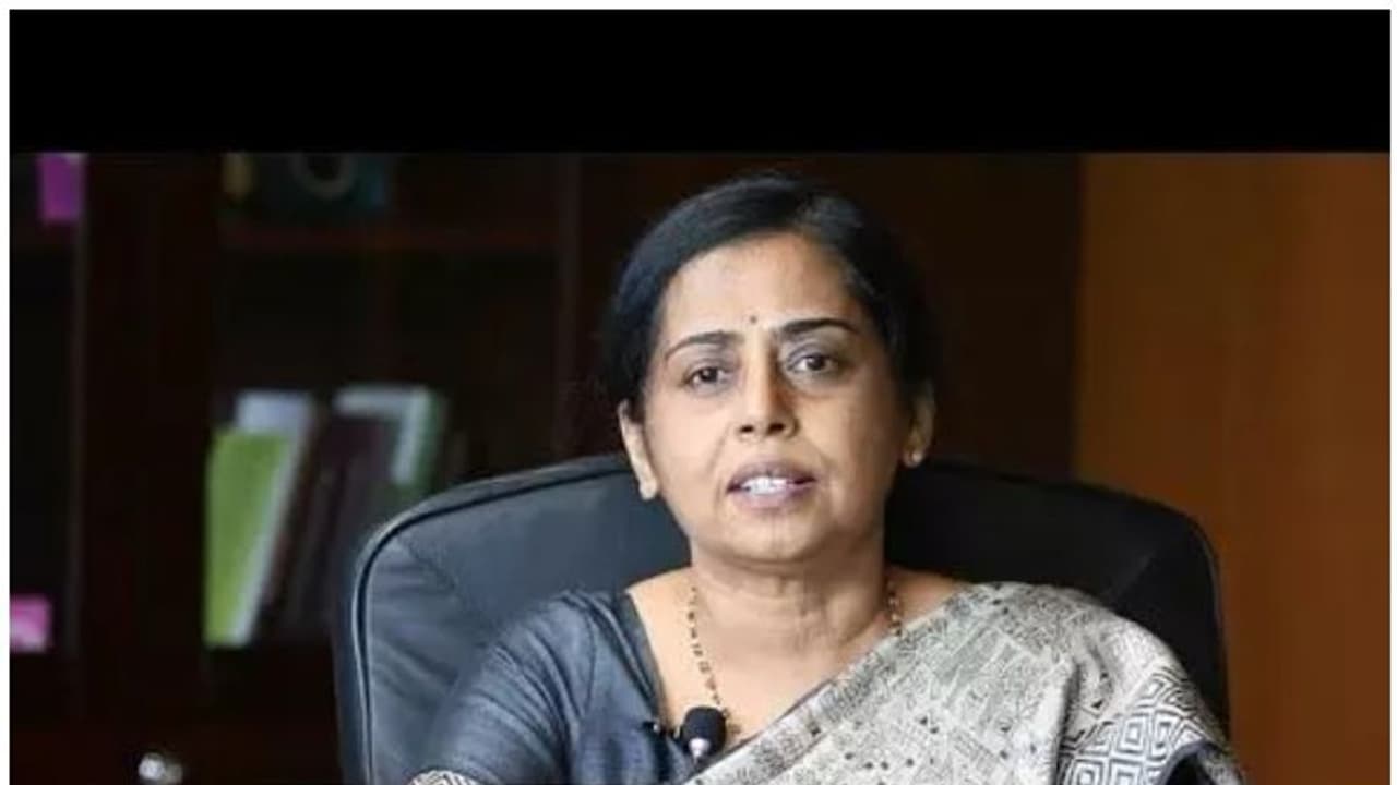 ശ്രീചിത്ര ഇന്സ്റ്റിറ്റ്യൂട്ട് ഡയറക്ടര് ഡോ. ആശ കിഷോറിന്റെ കാലാവധി നീട്ടിയ നടപടി റദ്ദാക്കി ശ്രീചിത്ര ഇന്സ്റ്റിറ്റ്യൂട്ട് ഡയറക്ടര് ഡോ. ആശ കിഷോറിന്റെ കാലാവധി നീട്ടിയ നടപടി റദ്ദാക്കി