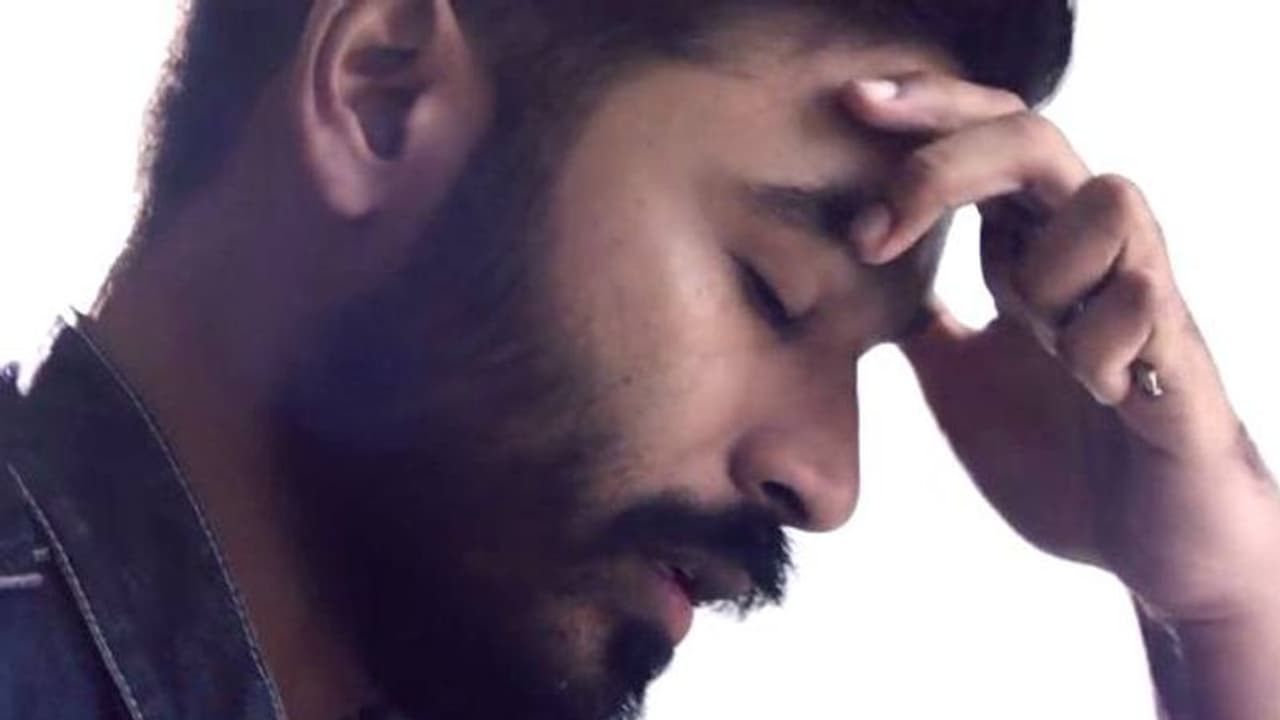 மனுவில் முக்கியமான விஷயத்தை குறிப்பிட மறந்த தனுஷ்... தனி நீதிபதி பிறப்பித்த தடாலடி உத்தரவு...! மனுவில் முக்கியமான விஷயத்தை குறிப்பிட மறந்த தனுஷ்... தனி நீதிபதி பிறப்பித்த தடாலடி உத்தரவு...!