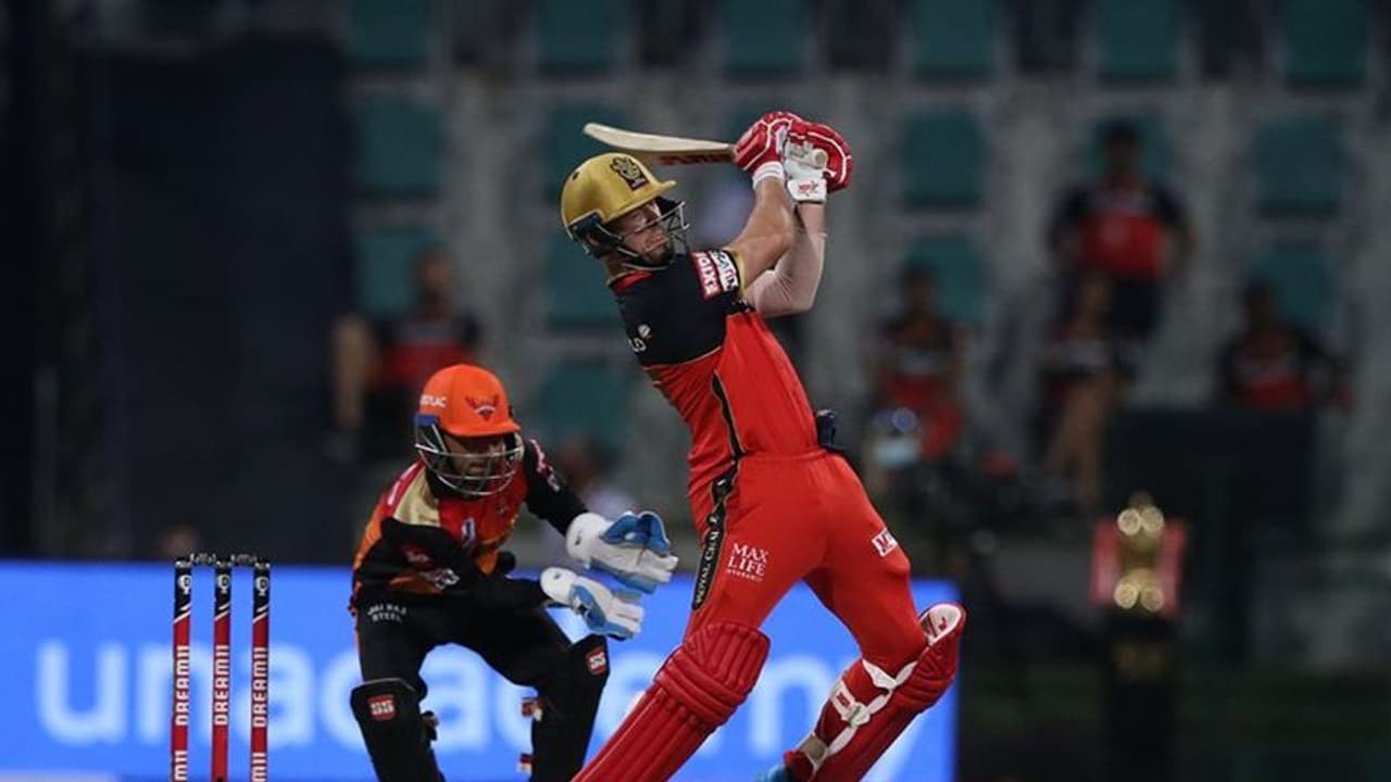 IPL 2020: ಹೈದಾರಾಬಾದ್ಗೆ ಸುಲಭ ಟಾರ್ಗೆಟ್ ನೀಡಿದ RCB! IPL 2020: ಹೈದಾರಾಬಾದ್ಗೆ ಸುಲಭ ಟಾರ್ಗೆಟ್ ನೀಡಿದ RCB!