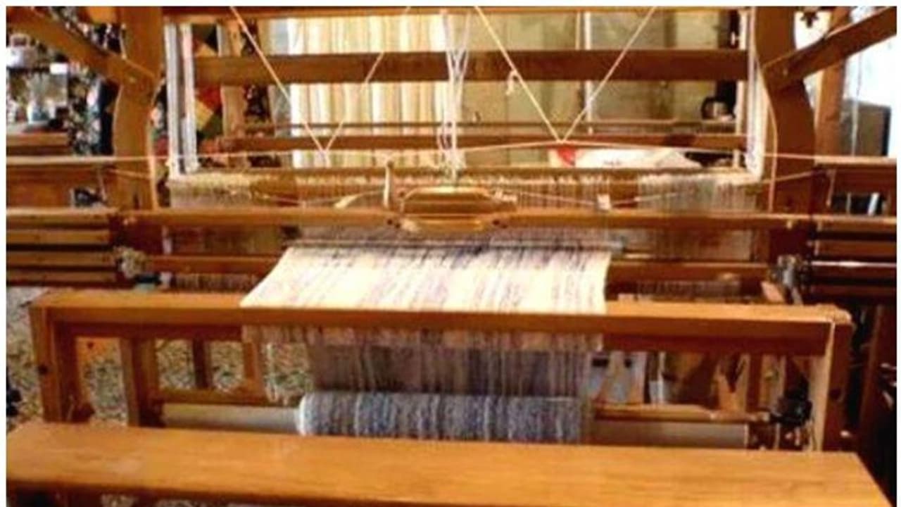 ഹാൻവീവ് ജീവനക്കാർ സമരം അവസാനിപ്പിച്ചു ഹാൻവീവ് ജീവനക്കാർ സമരം അവസാനിപ്പിച്ചു