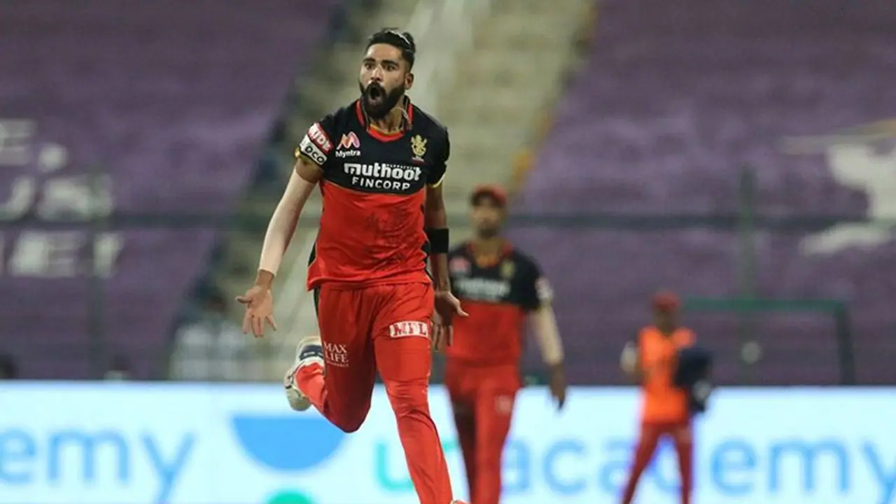 വാര്ണര് വീണു; ബാംഗ്ലൂരിനെതിരെ ഹൈദരാബാദിന് രണ്ട് വിക്കറ്റ് നഷ്ടം വാര്ണര് വീണു; ബാംഗ്ലൂരിനെതിരെ ഹൈദരാബാദിന് രണ്ട് വിക്കറ്റ് നഷ്ടം