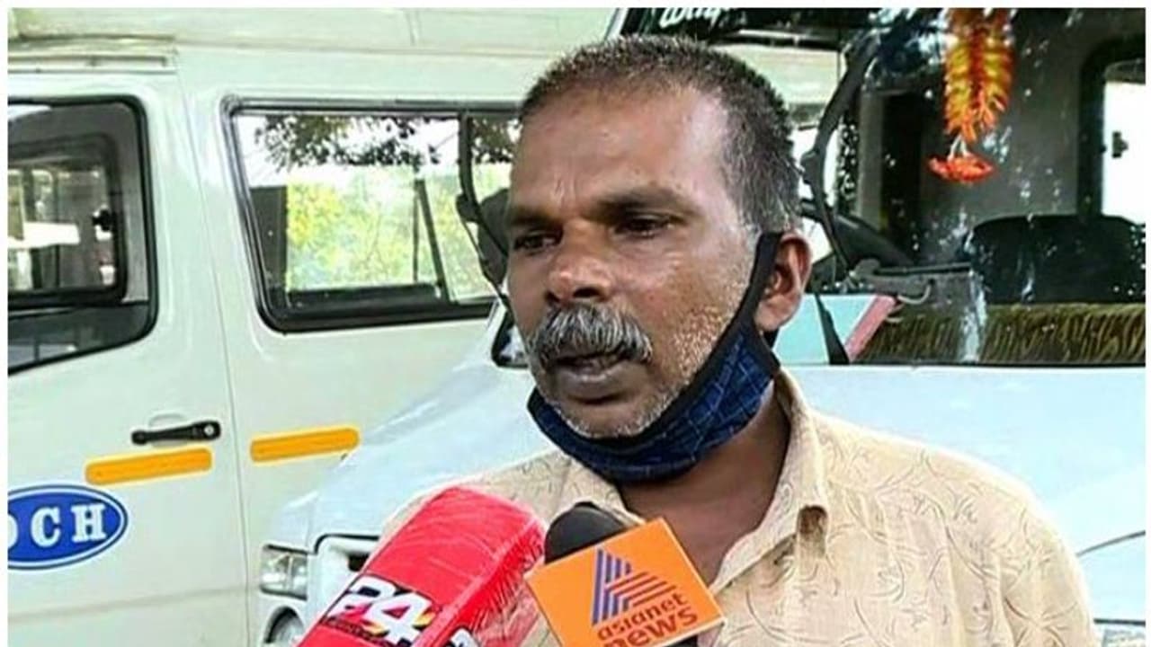 'ജയിൽ ജീവനക്കാർ മകനെ കൊലപ്പെടുത്തി കെട്ടിത്തൂക്കി', ആരോപണവുമായി നരിയംപാറ പീഡനക്കേസ് പ്രതിയുടെ പിതാവ് 'ജയിൽ ജീവനക്കാർ മകനെ കൊലപ്പെടുത്തി കെട്ടിത്തൂക്കി', ആരോപണവുമായി നരിയംപാറ പീഡനക്കേസ് പ്രതിയുടെ പിതാവ്