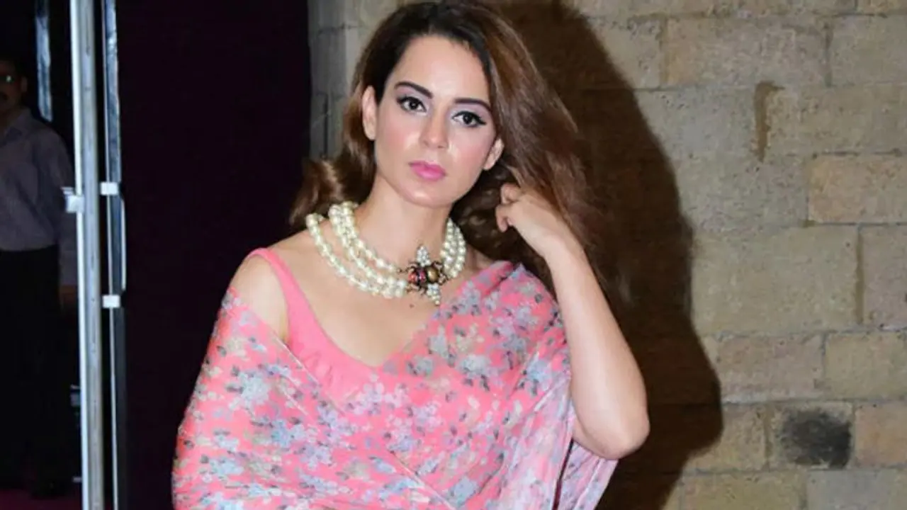 अर्नब गोस्वामी के सपोर्ट में उतरीं कंगना रनोट, बोलीं ये लड़ाई सिर्फ उनकी या मेरी नहीं, पूरे भारत की अर्नब गोस्वामी के सपोर्ट में उतरीं कंगना रनोट, बोलीं ये लड़ाई सिर्फ उनकी या मेरी नहीं, पूरे भारत की