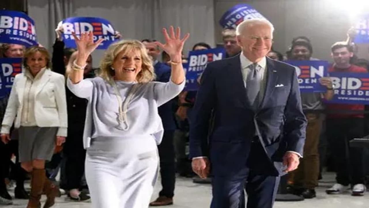 వైట్ హౌస్ ను వీడేది లేదంటూ డోనాల్డ్ ట్రంప్ మొరాయింపు వైట్ హౌస్ ను వీడేది లేదంటూ డోనాల్డ్ ట్రంప్ మొరాయింపు