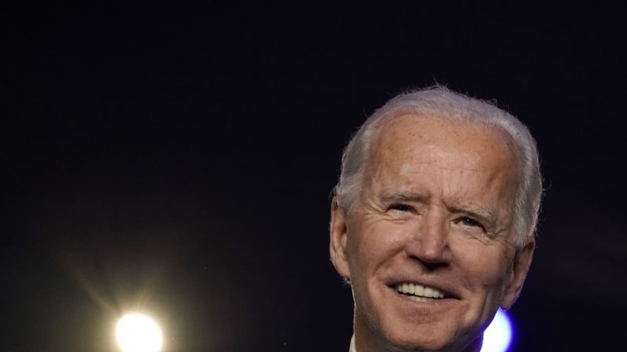 ട്രംപിന്റെ നയങ്ങള് പൊളിച്ചെഴുതാന് ബൈഡന്; ഉടന് മാറ്റം വരുത്തേണ്ട നയങ്ങളുടെ പട്ടിക തയ്യാറാക്കി ട്രംപിന്റെ നയങ്ങള് പൊളിച്ചെഴുതാന് ബൈഡന്; ഉടന് മാറ്റം വരുത്തേണ്ട നയങ്ങളുടെ പട്ടിക തയ്യാറാക്കി