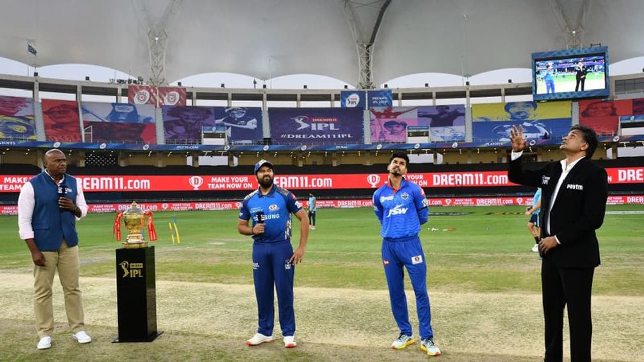 IPL 2020 ಫೈನಲ್: ಟಾಸ್ ಗೆದ್ದ ಡೆಲ್ಲಿ, ಮುಂಬೈ ತಂಡದಲ್ಲಿ 1 ಬದಲಾವಣೆ!