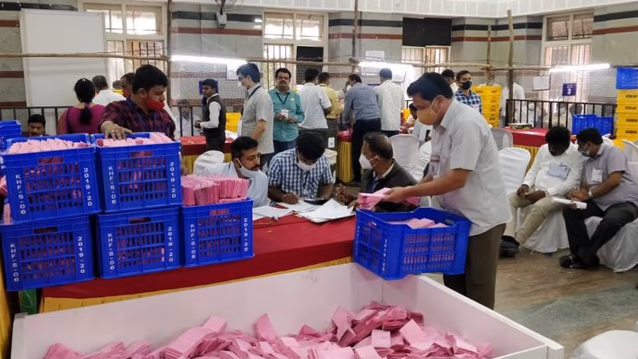 3.40 crore votes have been counted till 8 pm, around 4.10 crore votes were cast in Bihar Election: EC 3.40 crore votes have been counted till 8 pm, around 4.10 crore votes were cast in Bihar Election: EC