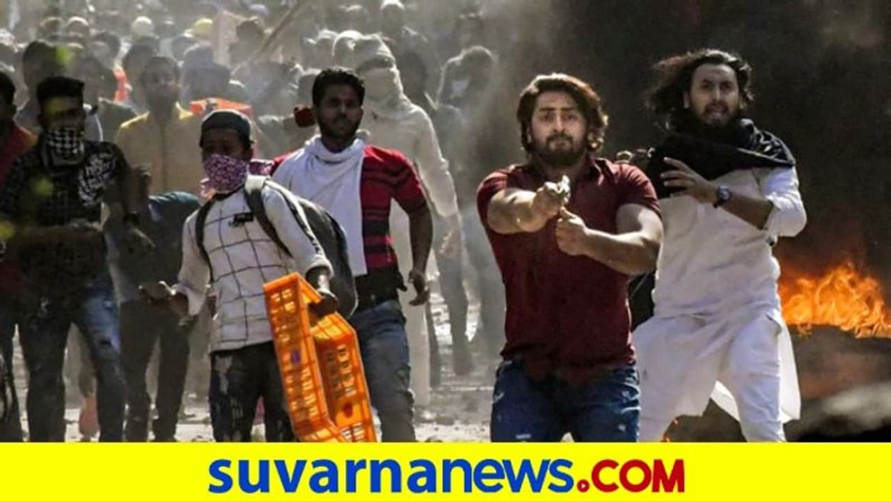 ದೆಹಲಿ ದಂಗೆಯಲ್ಲಿ ಪೊಲೀಸ್‌ನತ್ತ ಪಿಸ್ತೂಲ್ ಹಿಡಿದ ಶಾರೂಖ್ ಪಠಾನ್‌ಗೆ ಮಧ್ಯಂತರ ಜಾಮೀನು ಇಲ್ಲ
