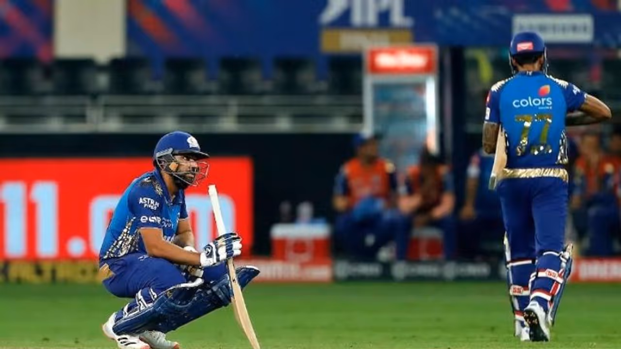 സൂര്യകുമാറിന് വേണ്ടി ഞാനാണ് വിക്കറ്റ് ത്യജിക്കേണ്ടിയിരുന്നത്; റണ്ണൗട്ടിനെ കുറിച്ച് രോഹിത് ശര്മ സൂര്യകുമാറിന് വേണ്ടി ഞാനാണ് വിക്കറ്റ് ത്യജിക്കേണ്ടിയിരുന്നത്; റണ്ണൗട്ടിനെ കുറിച്ച് രോഹിത് ശര്മ