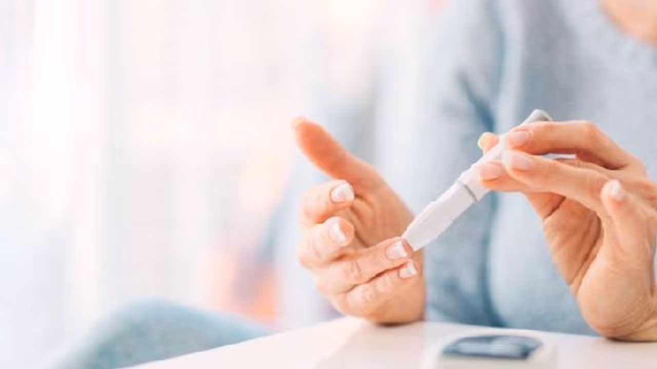 ഈ നാല് ഭക്ഷണങ്ങൾ ടൈപ്പ് 2 പ്രമേഹ സാധ്യത വർദ്ധിപ്പിക്കാം ഈ നാല് ഭക്ഷണങ്ങൾ ടൈപ്പ് 2 പ്രമേഹ സാധ്യത വർദ്ധിപ്പിക്കാം