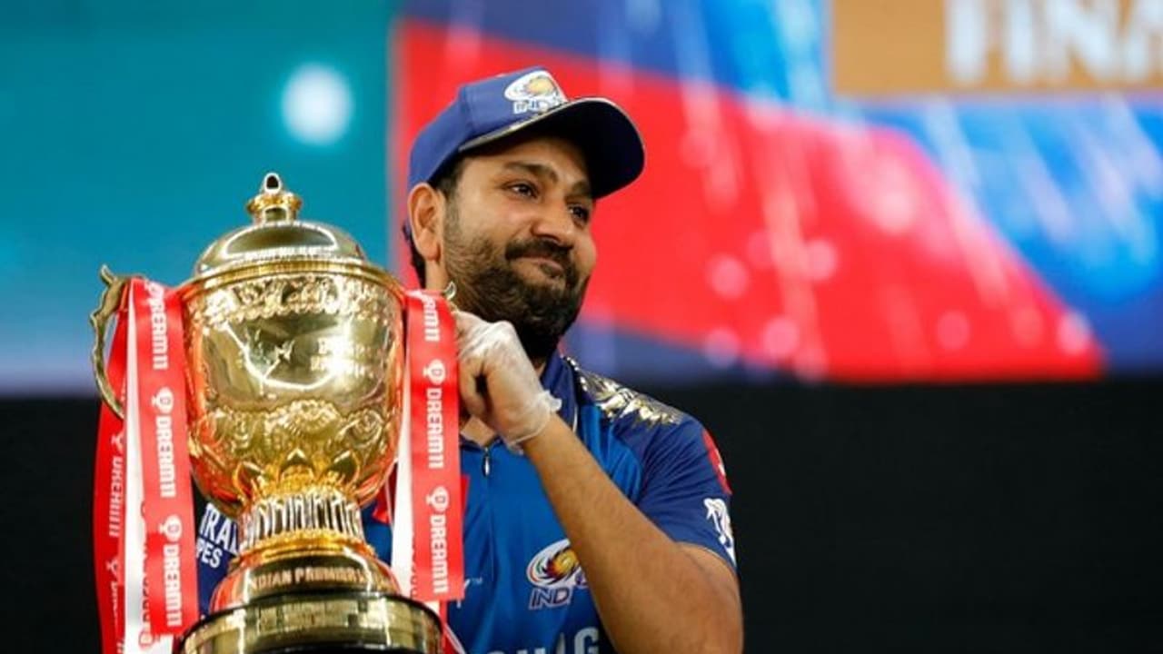 കോലിയേക്കാള് കേമന്; രോഹിത് ദേശീയ ടീമിന്റെ ക്യാപ്റ്റനാവണമെന്ന് ഗംഭീര് കോലിയേക്കാള് കേമന്; രോഹിത് ദേശീയ ടീമിന്റെ ക്യാപ്റ്റനാവണമെന്ന് ഗംഭീര്