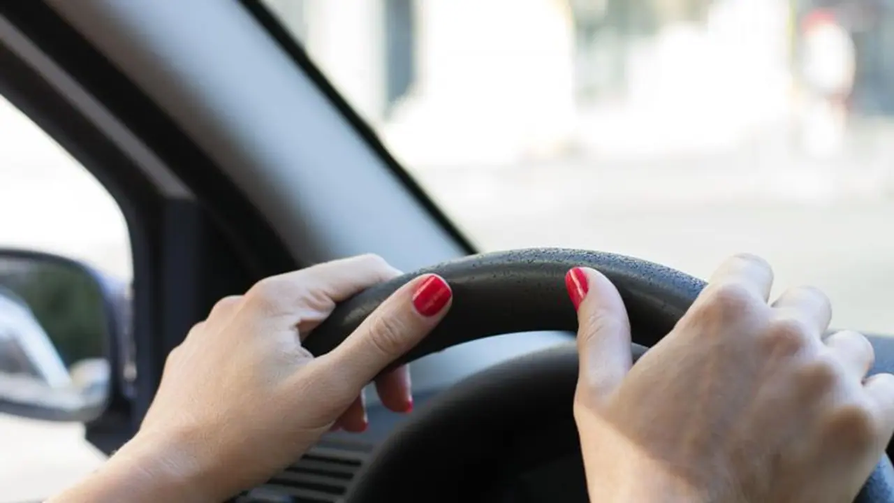 "സ്റ്റിയറിംഗോ? നഹീന്ന് പറഞ്ഞാ നഹീ.." വരുന്നൂ 'അതിശയ' കാറുകള്‍!