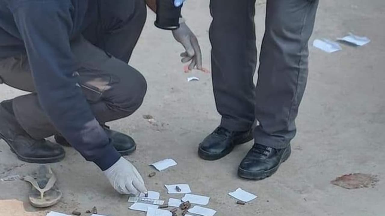 রক্তভেজা চাতালে পাশাপাশি পড়ে মা ও ছেলের দেহ, ফের পাকিস্তানে নৃশংস সংখ্যালঘু হত্যা রক্তভেজা চাতালে পাশাপাশি পড়ে মা ও ছেলের দেহ, ফের পাকিস্তানে নৃশংস সংখ্যালঘু হত্যা