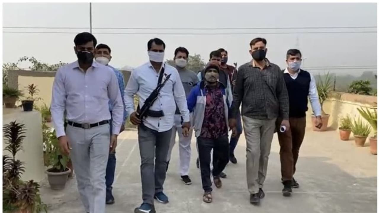 കേരള പൊലീസിന്റെ കസ്റ്റഡിയിലിരിക്കെ രക്ഷപ്പെട്ട പ്രതി ദില്ലിയിൽ പിടിയിൽ, തോക്കും പിടിച്ചെടുത്തു