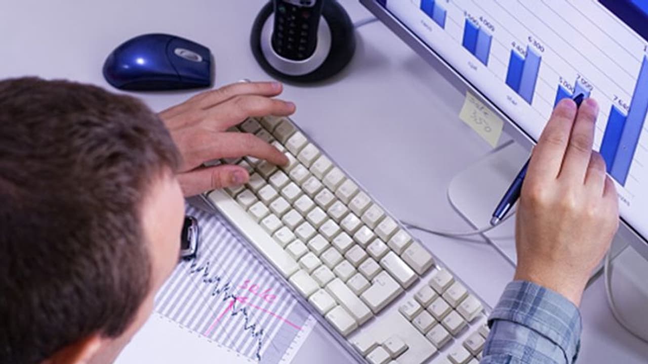 CII SURVEY : विकास दर 10 फीसदी से अधिक होने की उम्मीद, लेकिन ओमीक्रोन का खतरा बरकरार, डाल सकता है बुरा असर