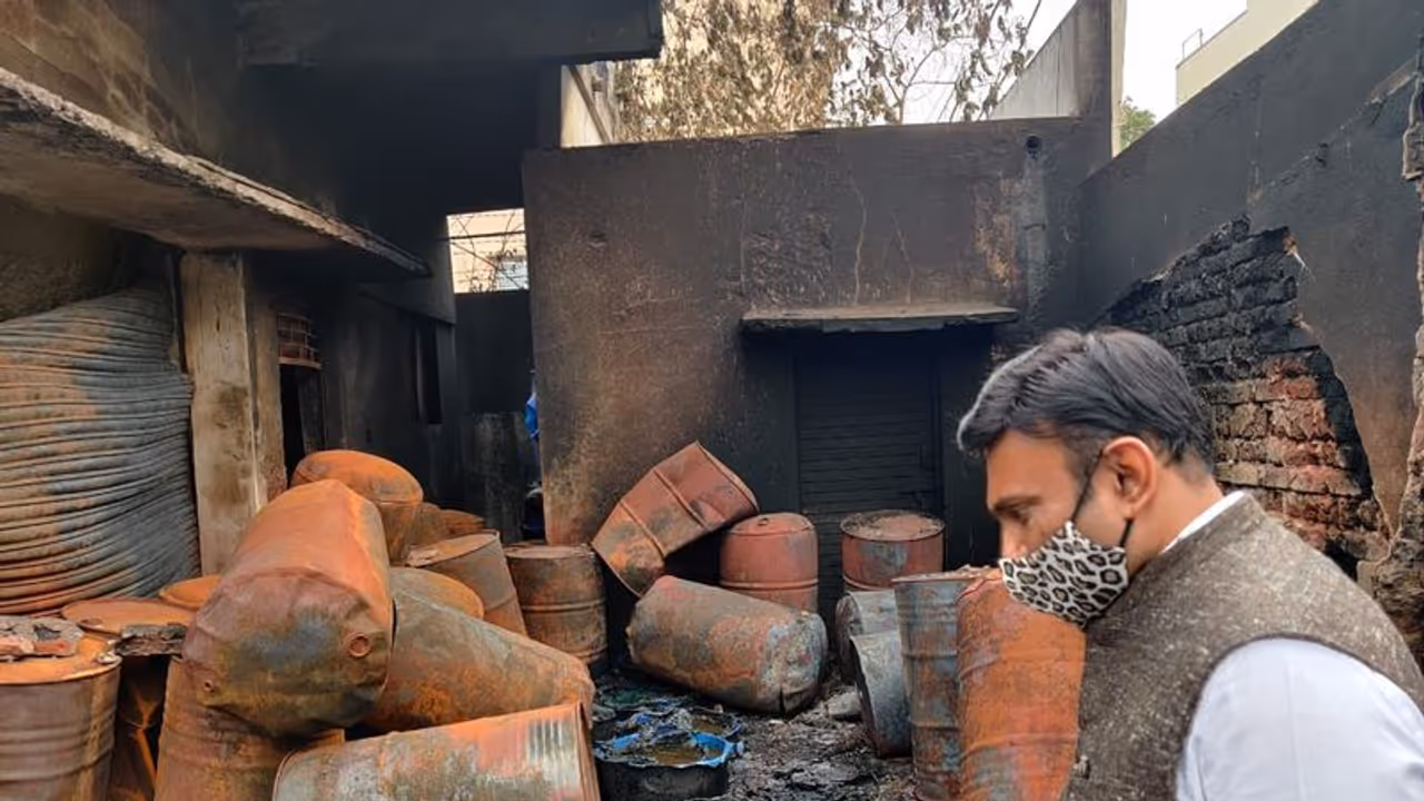 Bengaluru fire incident: Health Minister Sudhakar visits godown Bengaluru fire incident: Health Minister Sudhakar visits godown