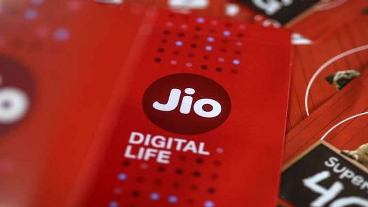 Google को जियो प्लेटफॉर्म्स में 7.73 फीसदी हिस्सेदारी खरीदने की मंजूरी, स्मार्टफोन होगा लॉन्च Google को जियो प्लेटफॉर्म्स में 7.73 फीसदी हिस्सेदारी खरीदने की मंजूरी, स्मार्टफोन होगा लॉन्च