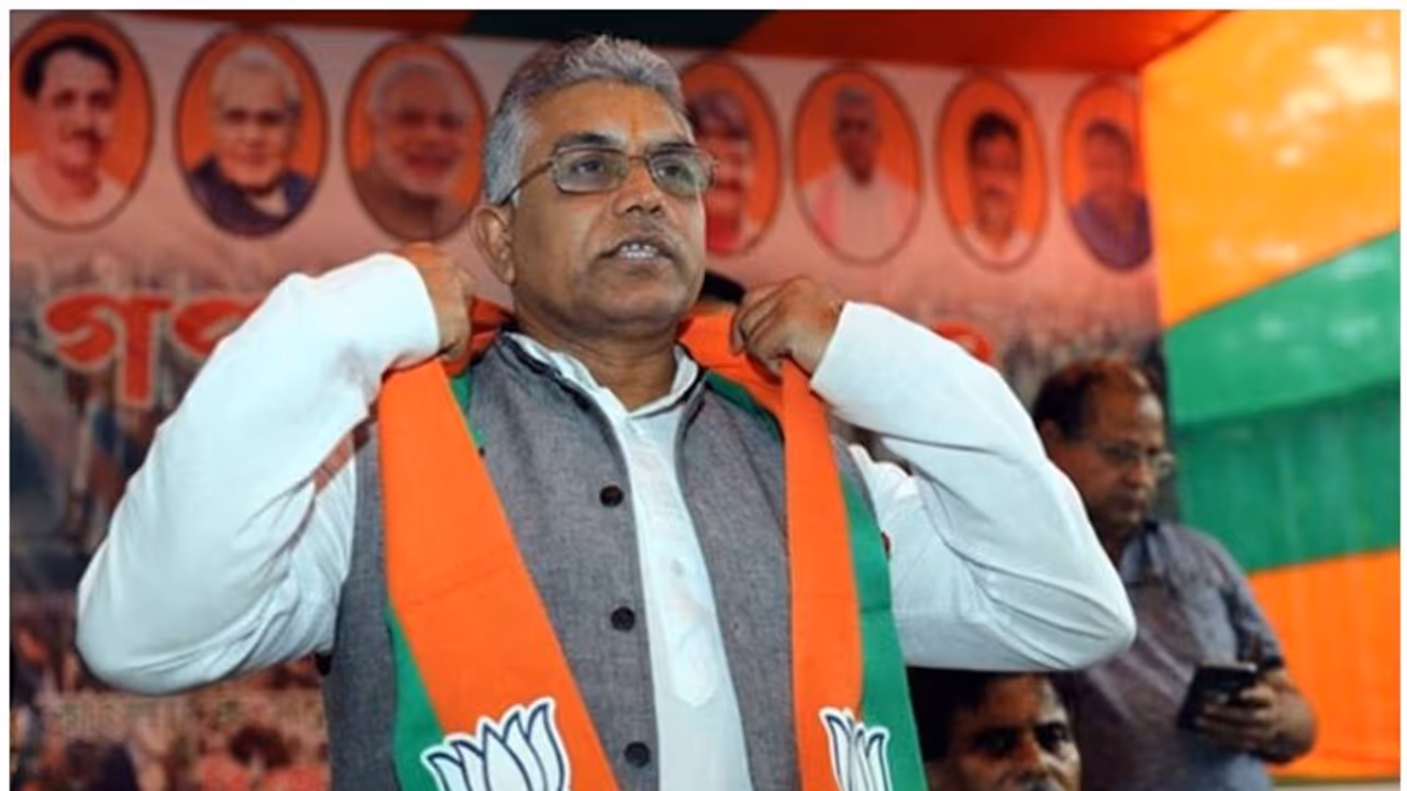 Dilip Ghosh greeted with black flags at Alipurduar