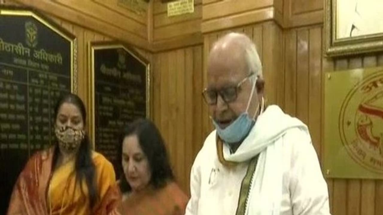 अमरोहा की पहली महिला विधायक बनी चेतन चौहान की पत्नी, सेंट्रल बैंक ऑफ इंडिया में थी महाप्रबंधक अमरोहा की पहली महिला विधायक बनी चेतन चौहान की पत्नी, सेंट्रल बैंक ऑफ इंडिया में थी महाप्रबंधक