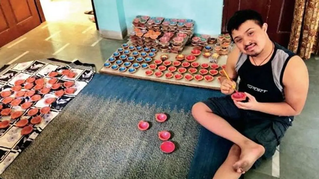 19 साल के इस युवक को है एक गंभीर बीमारी, लेकिन लॉकडाउन में दिखाया ऐसा हुनर कि लोग हैरान रह गए 19 साल के इस युवक को है एक गंभीर बीमारी, लेकिन लॉकडाउन में दिखाया ऐसा हुनर कि लोग हैरान रह गए