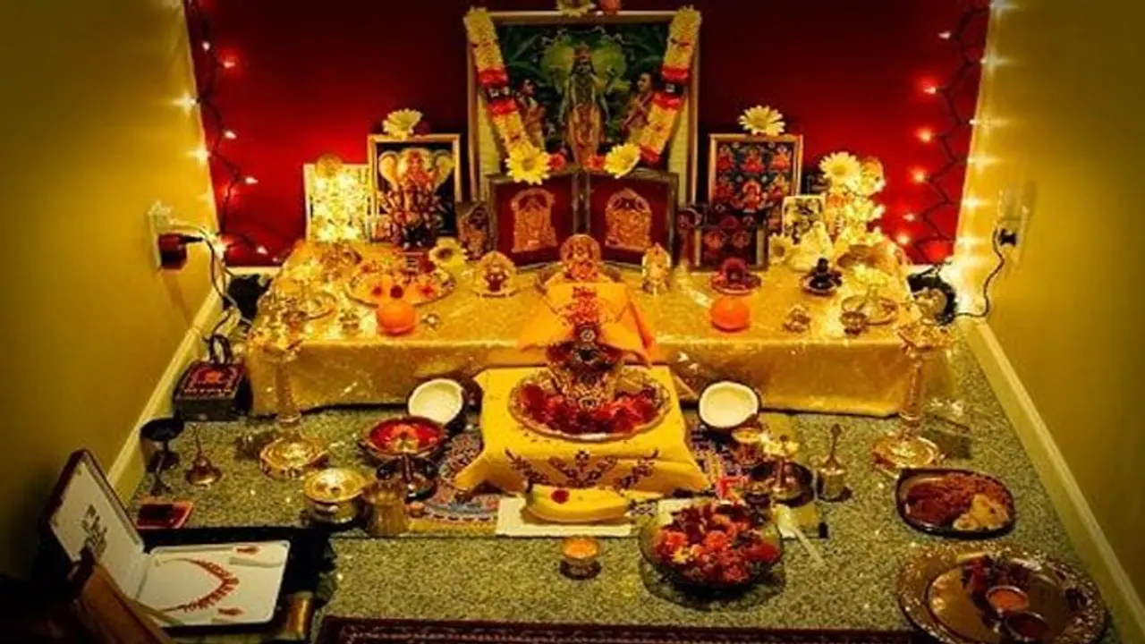 বাস্তু মতে বাড়ির ঠাকুর ঘর রাখুন এই দিকে, না হলেই সংসারের অমঙ্গল নিশ্চিত বাস্তু মতে বাড়ির ঠাকুর ঘর রাখুন এই দিকে, না হলেই সংসারের অমঙ্গল নিশ্চিত