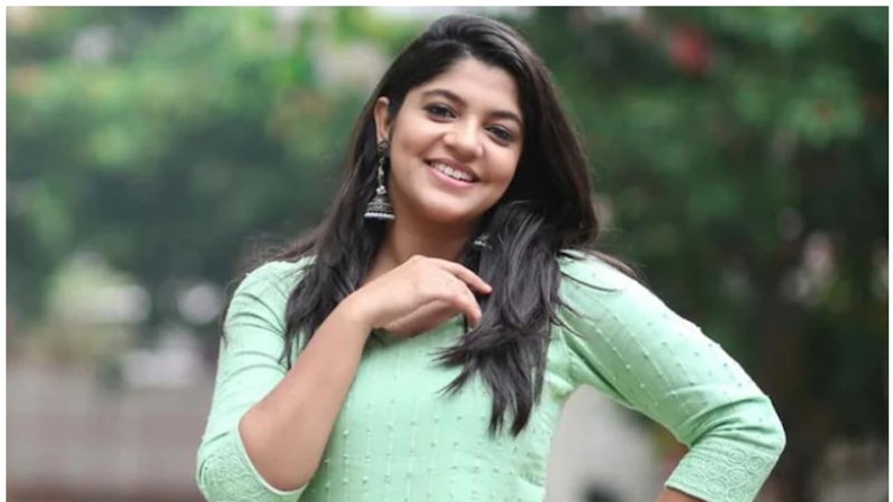 അപര്‍ണ ബാലമുരളിയെ അഭിനന്ദിച്ച് തമിഴകവും, കരിയറിലെ വഴിത്തിരിവെന്ന് താരം!