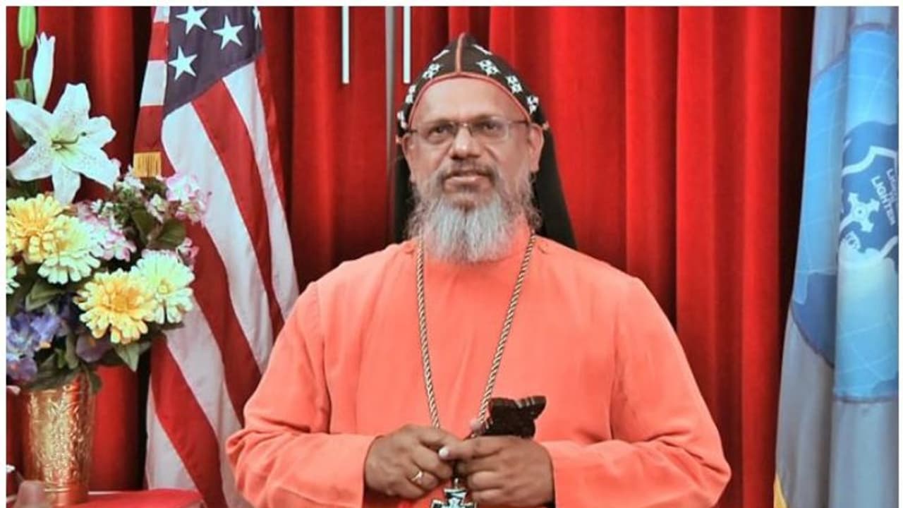 മാർത്തോമ സഭ പരമാധ്യക്ഷനായി ഡോ. ഗീവർഗീസ് മാർ തിയഡോഷ്യസ് ചുമതലയേൽക്കുന്നു, ചടങ്ങുകൾ പുരോഗമിക്കുന്നു മാർത്തോമ സഭ പരമാധ്യക്ഷനായി ഡോ. ഗീവർഗീസ് മാർ തിയഡോഷ്യസ് ചുമതലയേൽക്കുന്നു, ചടങ്ങുകൾ പുരോഗമിക്കുന്നു