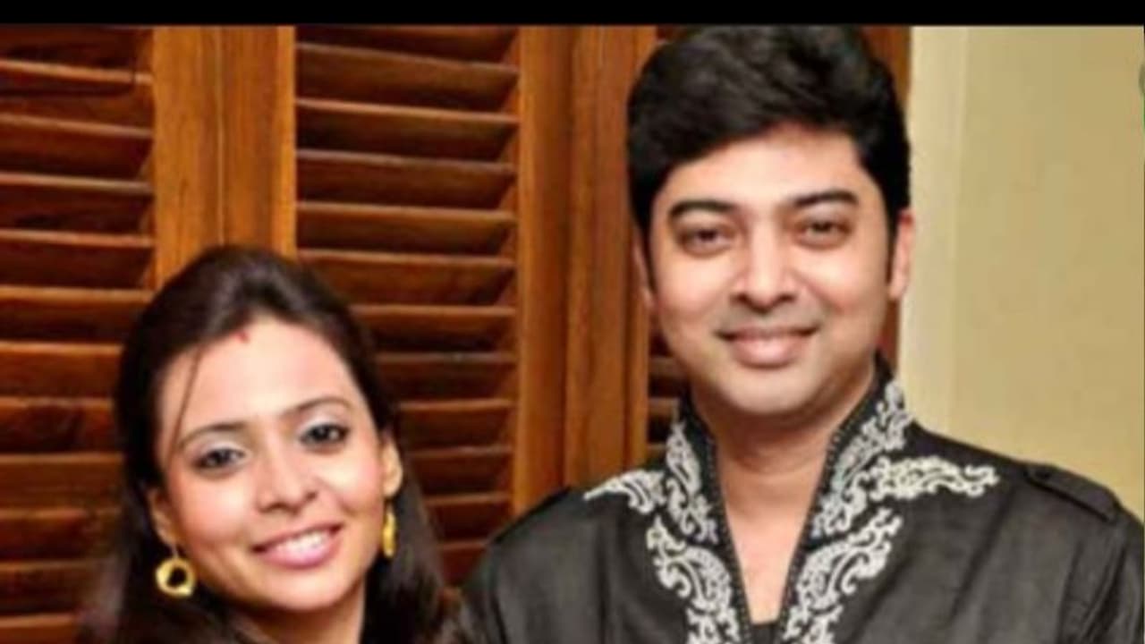 উত্তম পরিবার থেকে বিদায় ভাস্বরের, অবশেষে বিবাহ বিচ্ছেদ নিয়ে মুখ খুললেন অভিনেতা উত্তম পরিবার থেকে বিদায় ভাস্বরের, অবশেষে বিবাহ বিচ্ছেদ নিয়ে মুখ খুললেন অভিনেতা