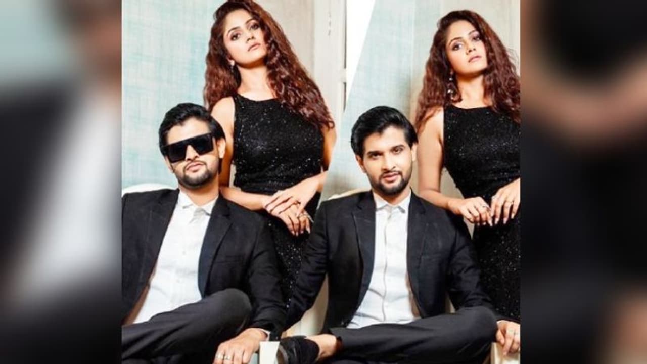 'গুনগুন'র উপর নীলের নয়, অধিকারবোধ জন্মাল অন্য পুরুষের, কে সেই ব্যক্তি 'গুনগুন'র উপর নীলের নয়, অধিকারবোধ জন্মাল অন্য পুরুষের, কে সেই ব্যক্তি