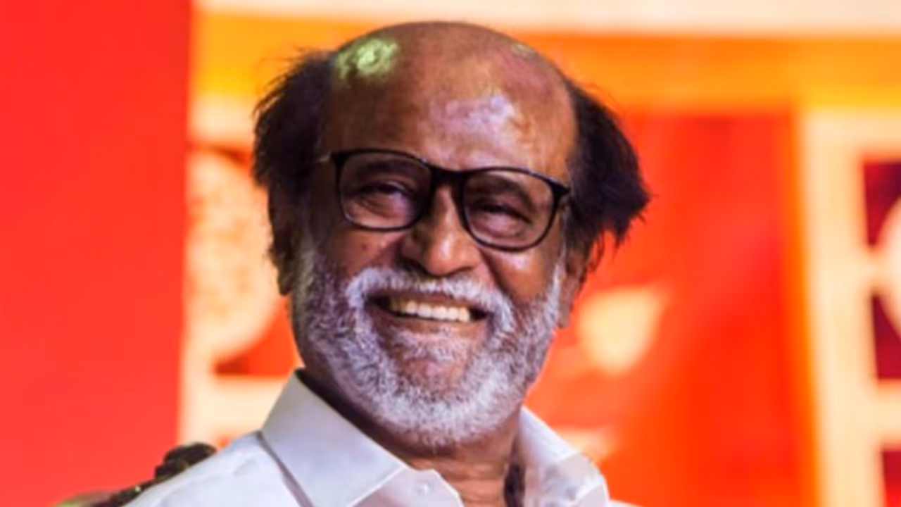 രാഷ്ട്രീയ ഭാവി സംബന്ധിച്ച അന്തിമ പ്രഖ്യാപനത്തിനൊരുങ്ങി രജനീകാന്ത്; ആരാധക കൂട്ടായ്മയുടെ യോഗം നാളെ രാഷ്ട്രീയ ഭാവി സംബന്ധിച്ച അന്തിമ പ്രഖ്യാപനത്തിനൊരുങ്ങി രജനീകാന്ത്; ആരാധക കൂട്ടായ്മയുടെ യോഗം നാളെ