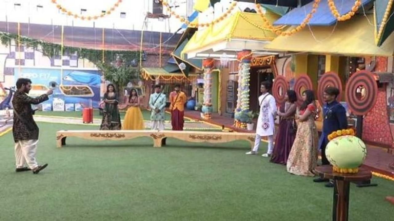 అభిజిత్, హారిక, లాస్యలను ఏకిపడేసిన అఖిల్..ఏడుపే దిక్కు! అభిజిత్, హారిక, లాస్యలను ఏకిపడేసిన అఖిల్..ఏడుపే దిక్కు!