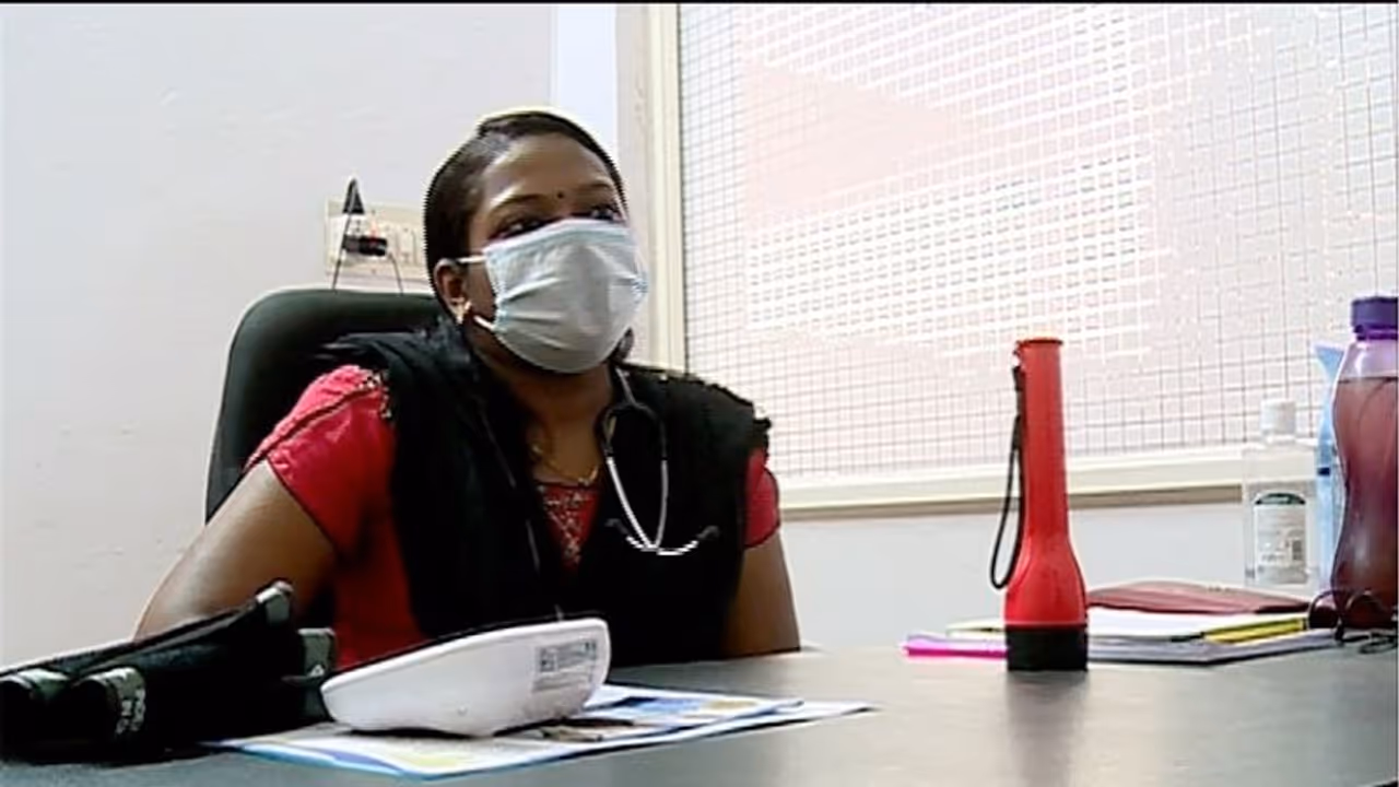 വനിത ഡോക്ടറെ കൈയ്യേറ്റം ചെയ്യുന്ന വീഡിയോ സഹിതം പരാതി നൽകിയിട്ടും പ്രതിക്കെതിരെ നടപടിയില്ലെന്ന് പരാതി വനിത ഡോക്ടറെ കൈയ്യേറ്റം ചെയ്യുന്ന വീഡിയോ സഹിതം പരാതി നൽകിയിട്ടും പ്രതിക്കെതിരെ നടപടിയില്ലെന്ന് പരാതി