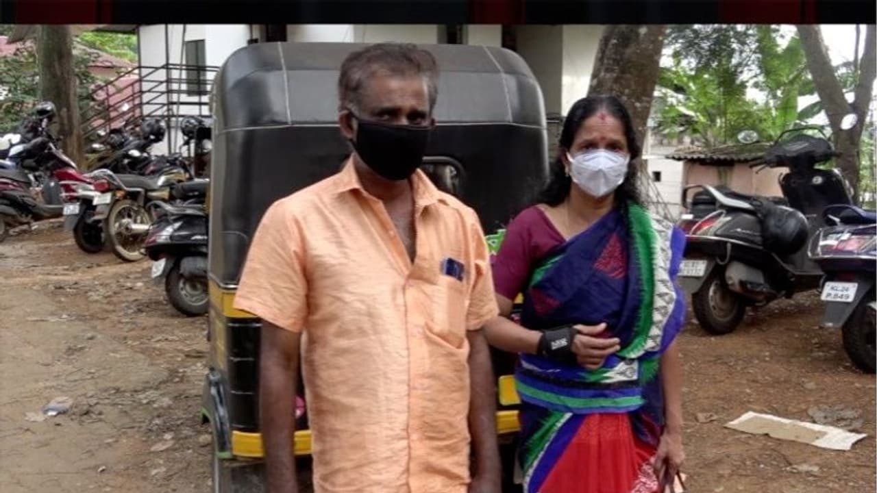 'വാദിയെ പ്രതിയാക്കുമെന്ന് പൊലീസ് ഭീഷണി'; ശാസ്താംകോട്ട എസ്ഐയ്ക്കെതിരെ പരാതി 'വാദിയെ പ്രതിയാക്കുമെന്ന് പൊലീസ് ഭീഷണി'; ശാസ്താംകോട്ട എസ്ഐയ്ക്കെതിരെ പരാതി